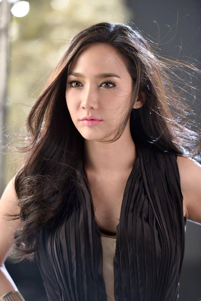 อั้ม พัชราภา @ ภาพเบื้องหลังโฆษณามิสทีน แป้งเมย์ ฟลาวเวอร์