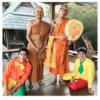 น่าดูมาก! หนัง "หลวงพี่แจ๊ส 4G" ฉากหลวงพี่โหนรถเมล์ฮามาก MV 1 วัน ล้านวิว