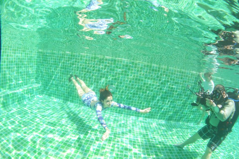 จีน่า (The Face 2) @ ภาพเบื้องหลัง DA+PP Swimwear Summer 2016