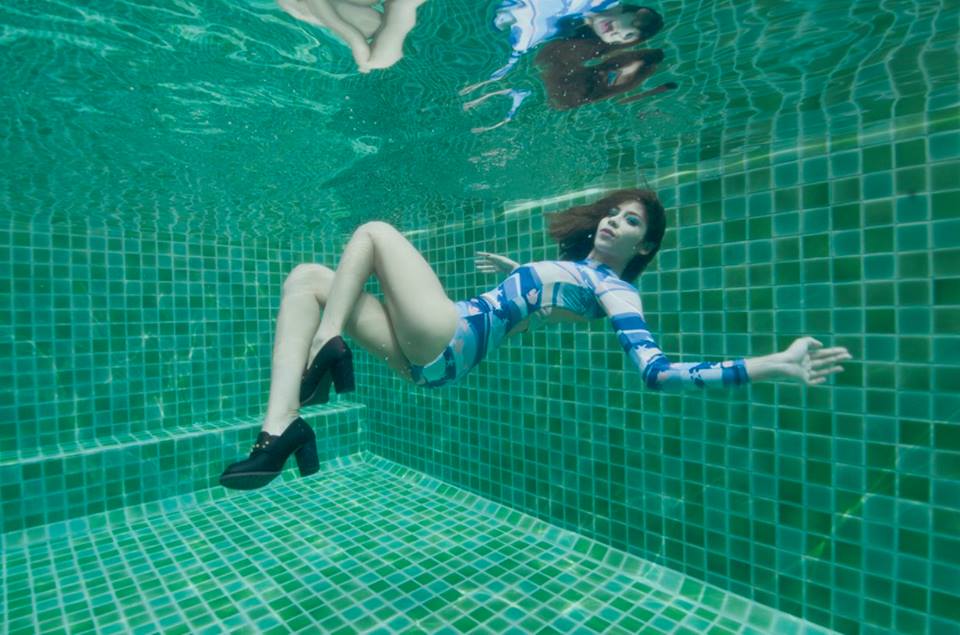 จีน่า (The Face 2) @ ภาพเบื้องหลัง DA+PP Swimwear Summer 2016