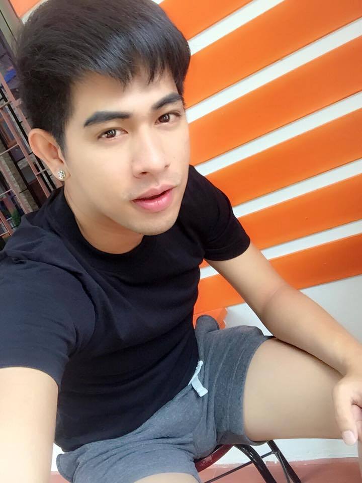 ไปไหนมาไหนพกห่อหมกไปด้วยตลอดเลยนะ อยากกินห่อหมกค่ะ