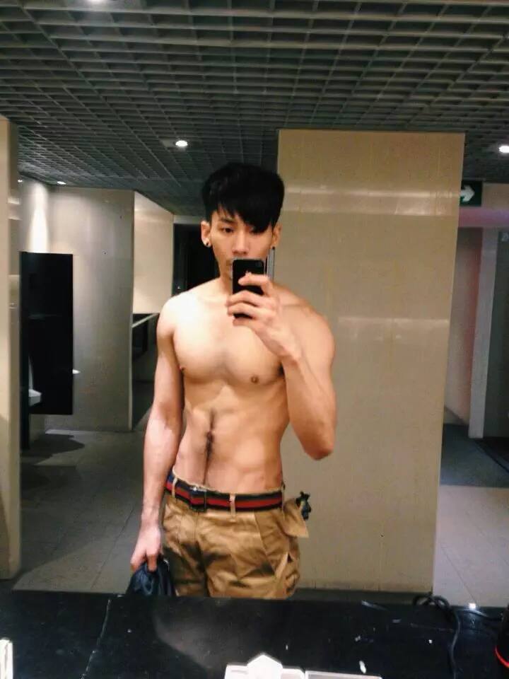 ขนๆใต้สะดือเห็นแล้ว...สั่นเลย