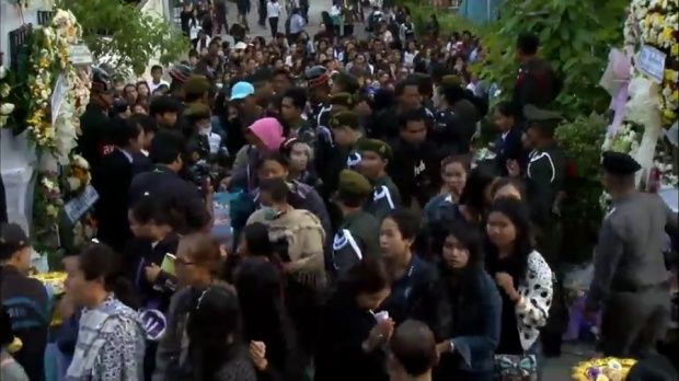 รวมภาพประวัติศาสตร์ งานพระราชทานเพลิงศพพระเอกหนุ่ม“ด้วยรักและอาลัย ปอ ทฤษฎี”