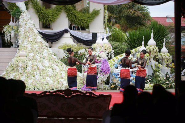 รวมภาพประวัติศาสตร์ งานพระราชทานเพลิงศพพระเอกหนุ่ม“ด้วยรักและอาลัย ปอ ทฤษฎี”