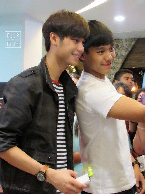 เงิน-ออกัส คู่จิ้นน่ารักแห่งปี เมื่อไรจะได้ข่าวงานมงคลซะทีนะ#แซวๆ อิอิ!!