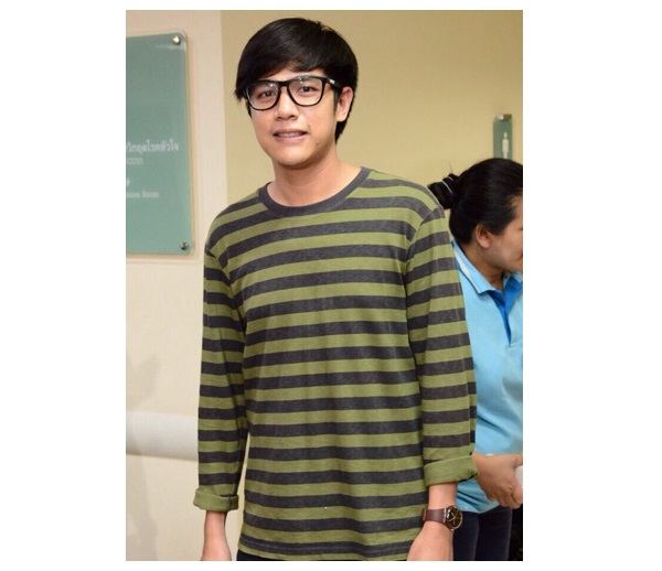 ดูชัดๆ!! ปิน ชวนันท์ น้องชายปอ ทฤษฎี หล่อไม่แพ้พี่ชายเลย มีแววเข้าวงการบันเทิง