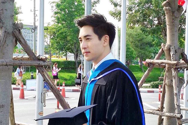 "เกี๊ยก วัทธิกร" หรือ "เฮียหยาง" ในละครดอกไม้ใต้เมฆ # หล่อ ตี๋ น่ารักฝุดๆ
