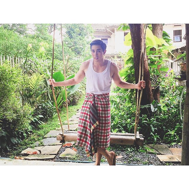 "เกี๊ยก วัทธิกร" หรือ "เฮียหยาง" ในละครดอกไม้ใต้เมฆ # หล่อ ตี๋ น่ารักฝุดๆ