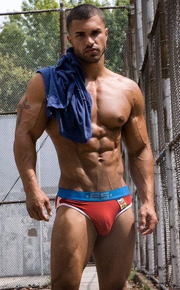15.Raciel Castro