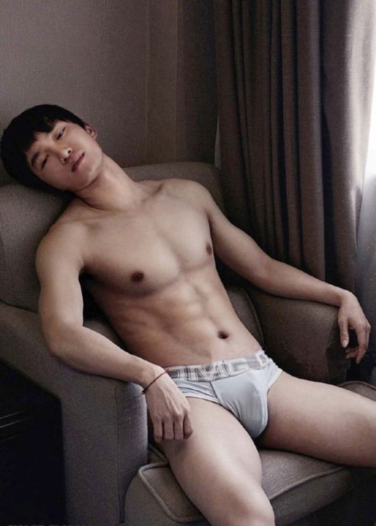 Hot guy in underwear 102