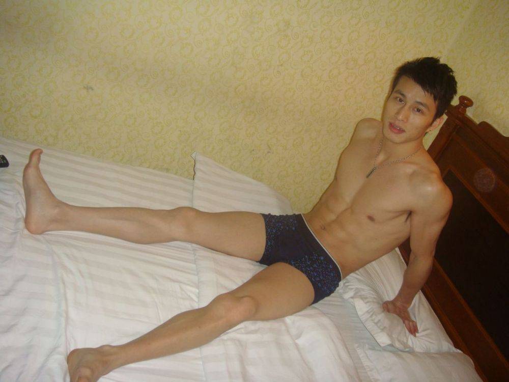 Hot guy in underwear 103