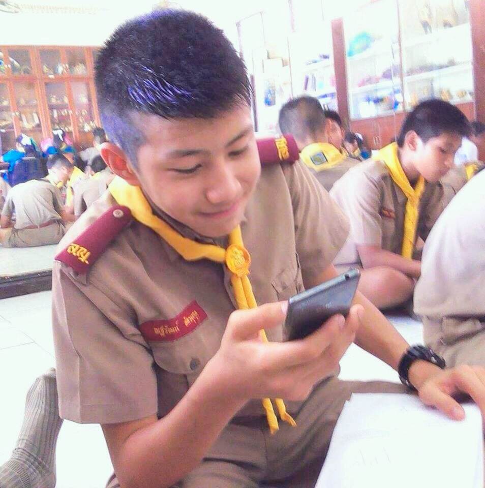 นักเรียนชายน่ารัก ราชดำริ