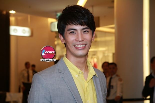 สน ยุกต์ โปรยยิ้มกระจายแบบนี้ ดูหล่อมาก!