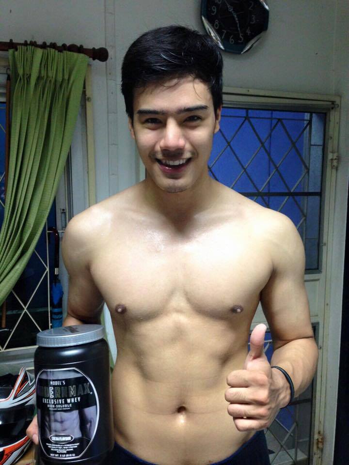 เลียเลยรอไร