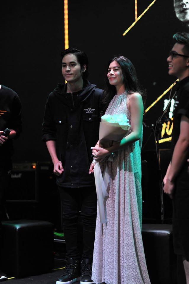 กรี๊ดสลบ!!! เก้า-จิรายุ ควงแขน แคท ร่วมทำบุญ พร้อมเปิดตัวเอ็มวีสุดจิ้น!!!