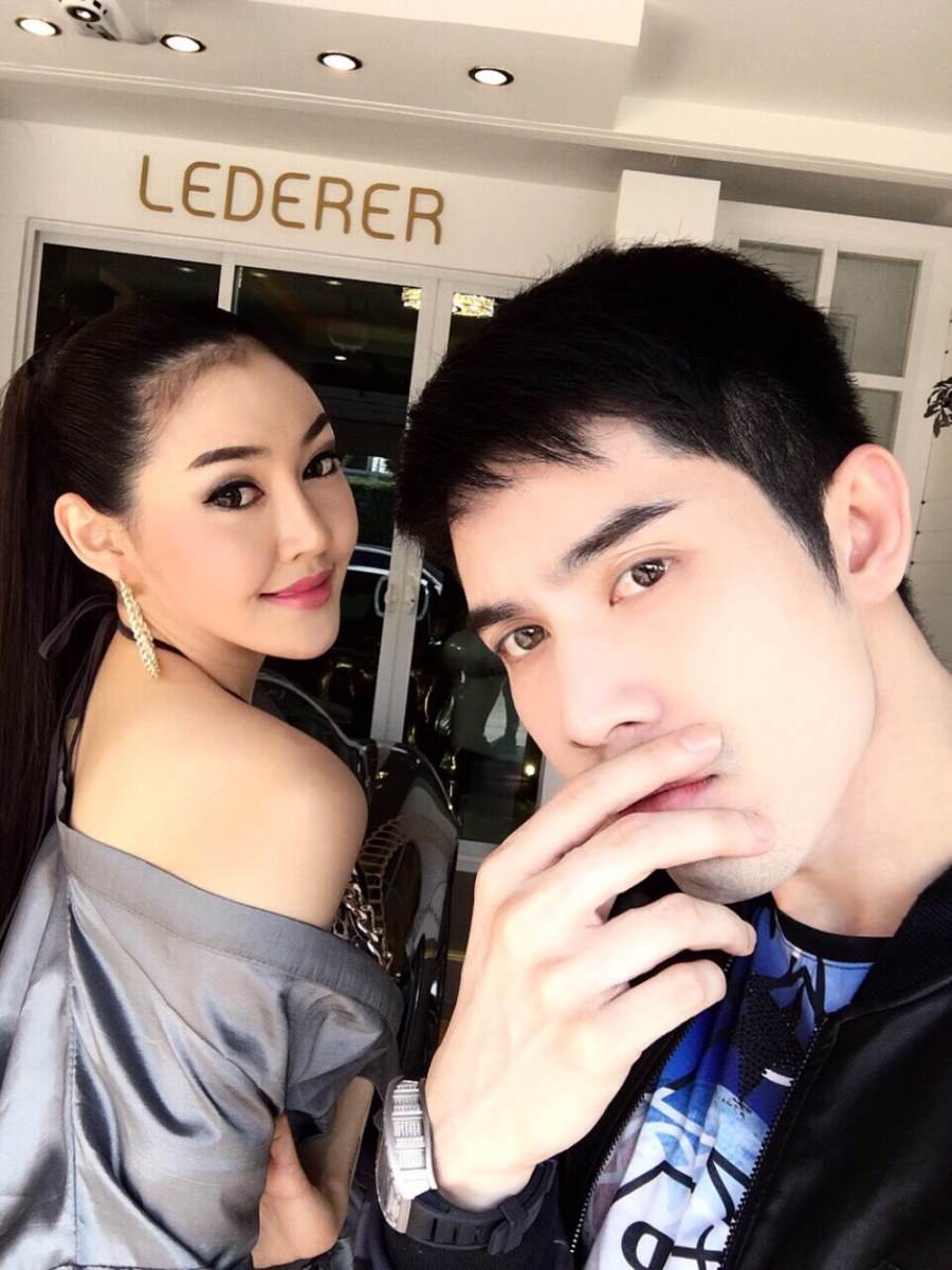 แซ่บเว่อร์ !! เก๋ เลเดอเรอร์ จัดหนักอวดหุ่นแซ่บกับบ้านสุดหรู