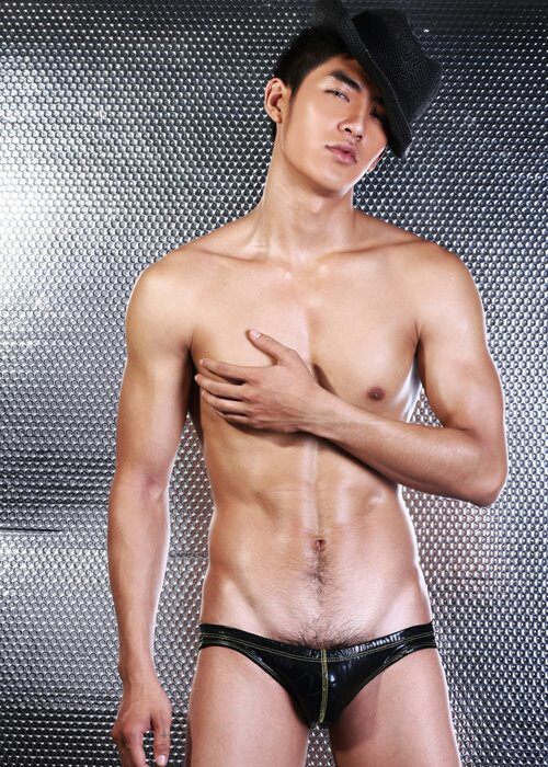 Hot guy in underwear 111