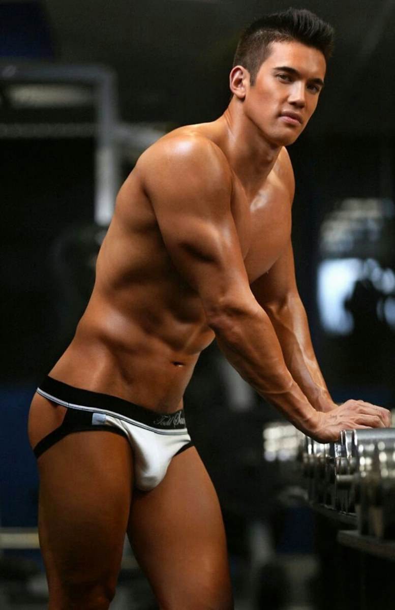 Hot guy in underwear 112