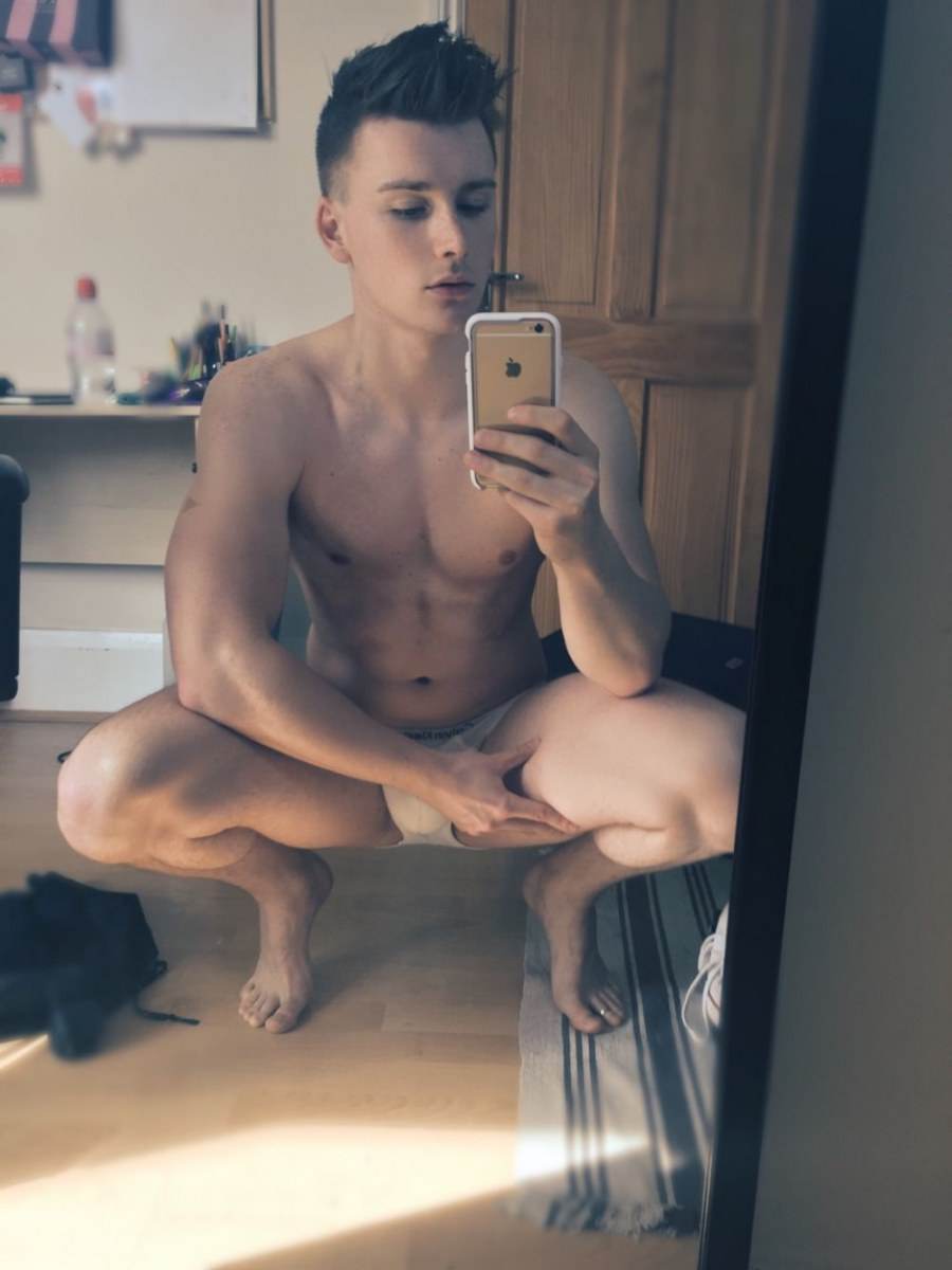 Hot guy in underwear 113