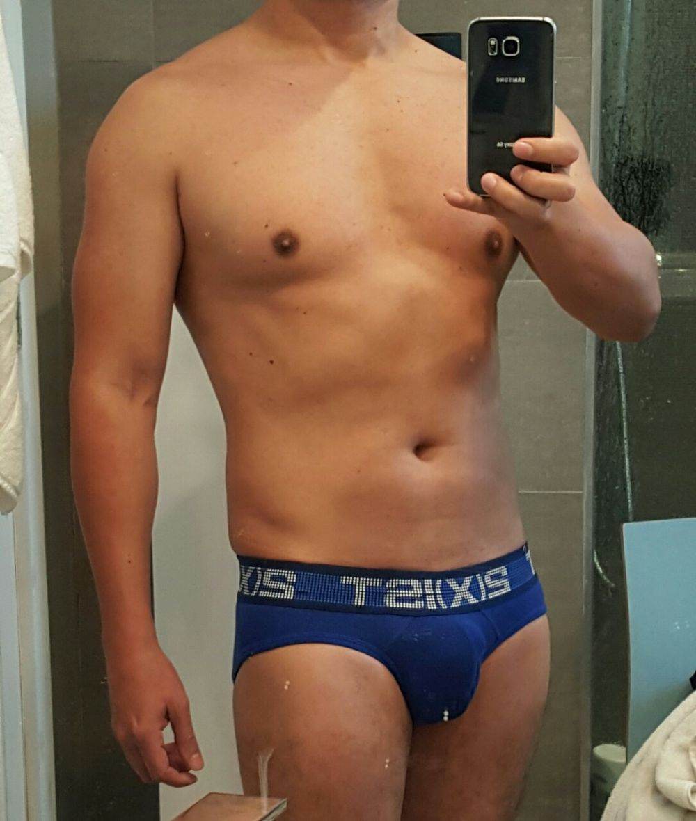 Hot guy in underwear 114
