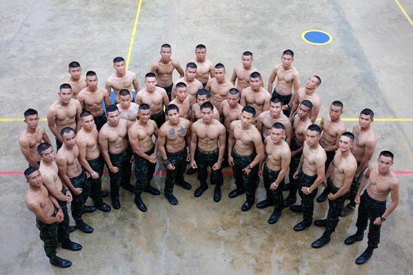 ทหาร สมัยนี้แซ่บทุกคน