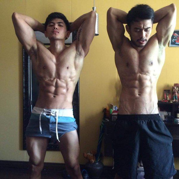หนุ่มๆพาเพลิน
