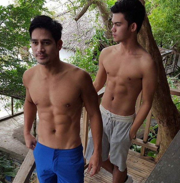 หนุ่มๆพาเพลิน