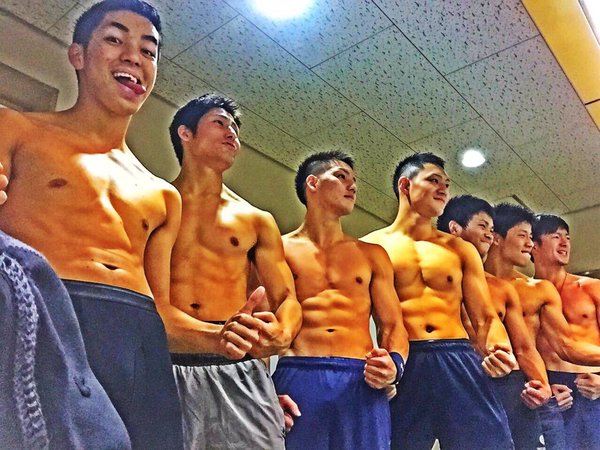 หนุ่มๆพาเพลิน