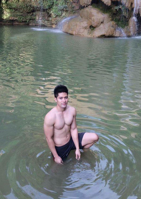 หนุ่มๆพาเพลิน