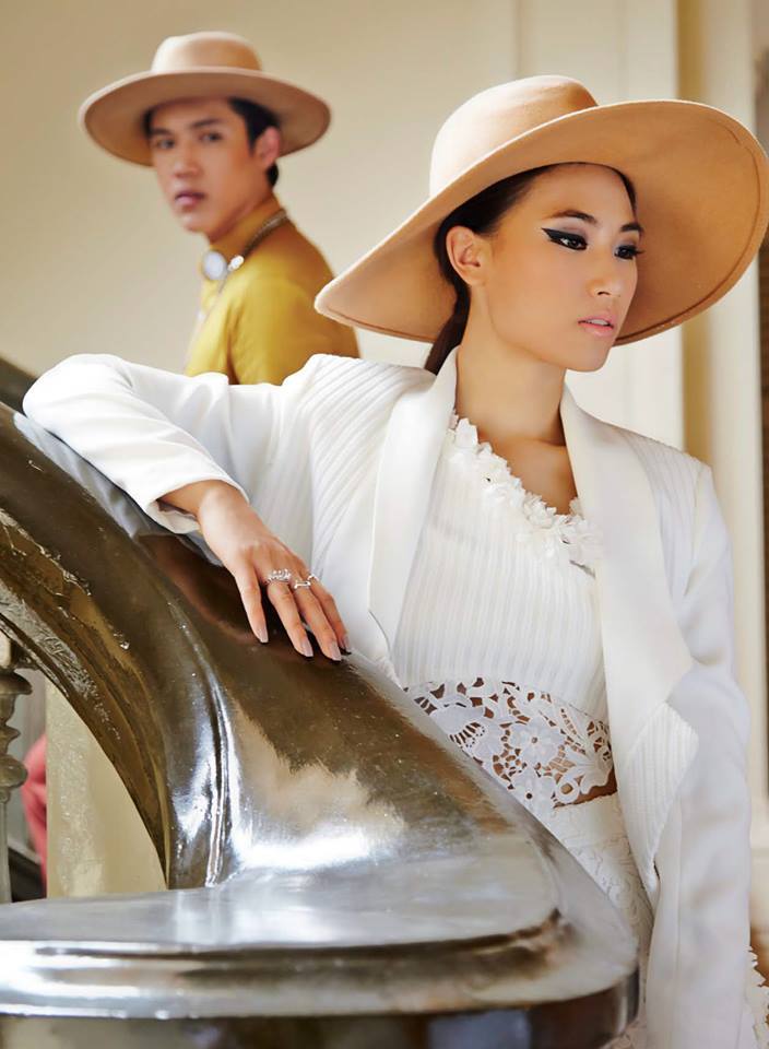 เพลง-ชนม์ทิดา & แกงส้ม ธนทัต @ เพื่อนเดินทาง no.434 February 2016