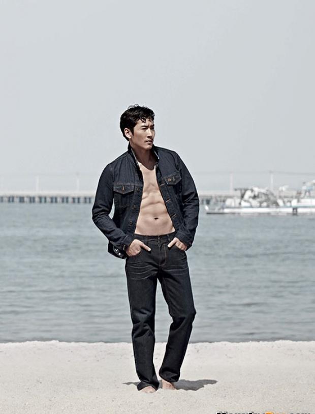 แซ่บอะ ! ไนกี้ โชว์หุ่นสุดซิ๊ด กำเดาแทบพุ่ง