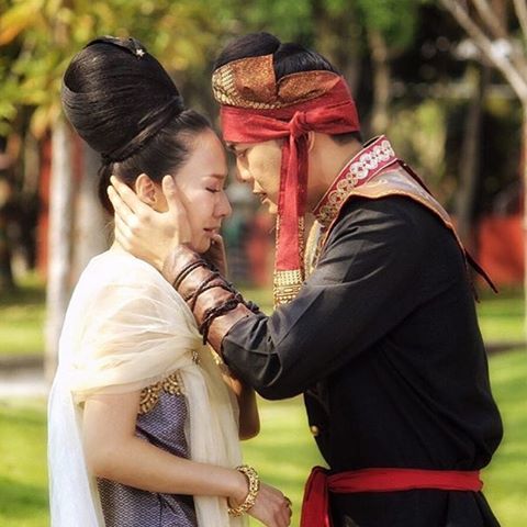 รวมภาพประกอบละครฟอร์มยักษ์ "เพลิงพระนาง" (เวอร์ชั่น 2016)