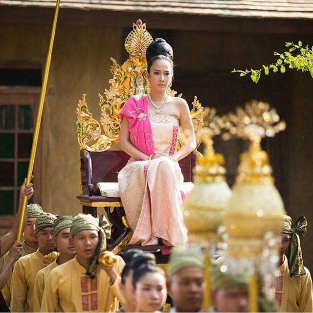 รวมภาพประกอบละครฟอร์มยักษ์ "เพลิงพระนาง" (เวอร์ชั่น 2016)