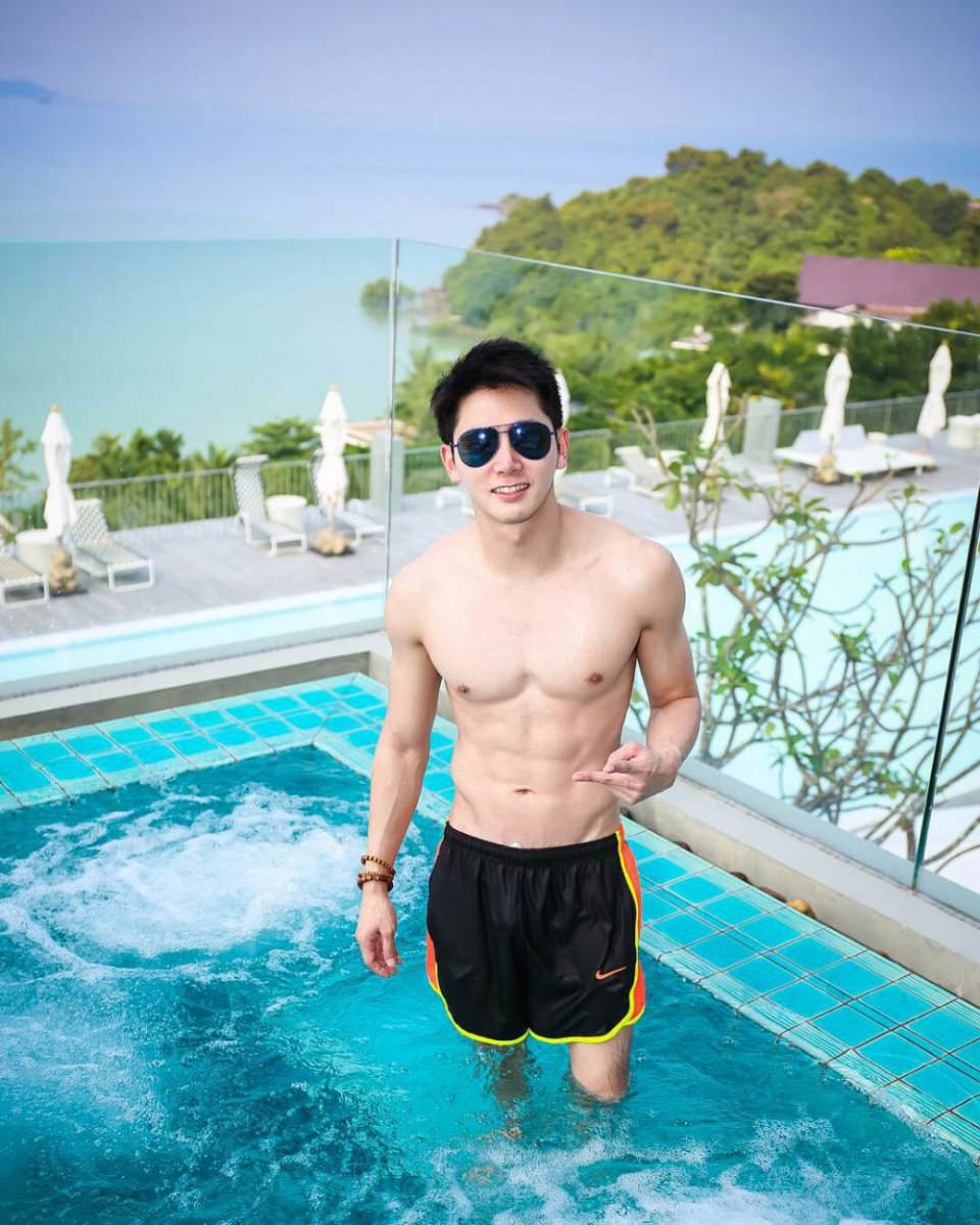 แบงค์  ขาว+หุ่นแซบ ig:banktang