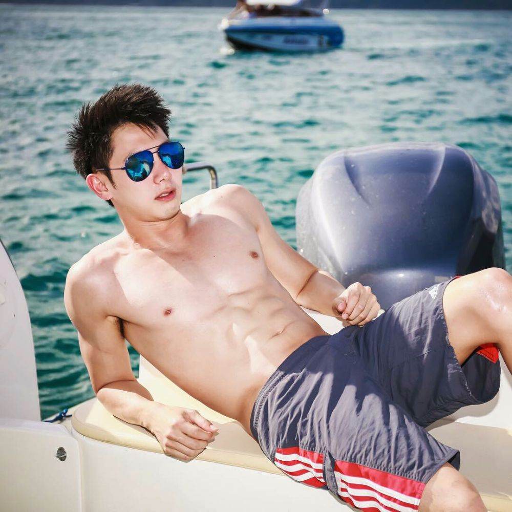 แบงค์  ขาว+หุ่นแซบ ig:banktang