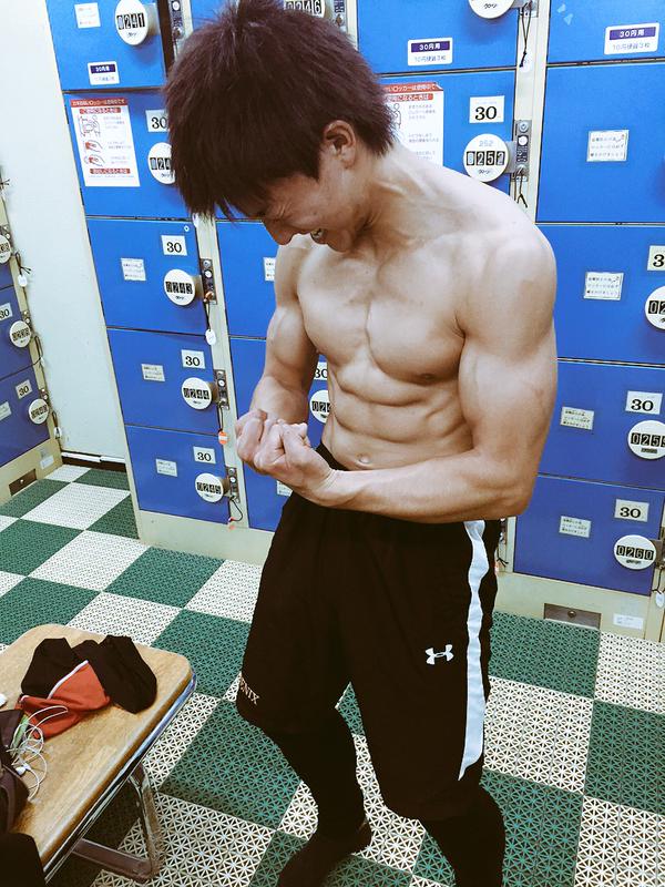 หนุ่มๆรับลมหนาว