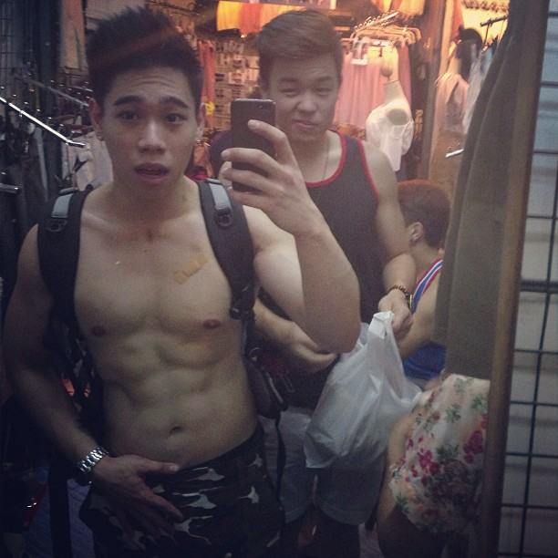 หนุ่มๆรับลมหนาว