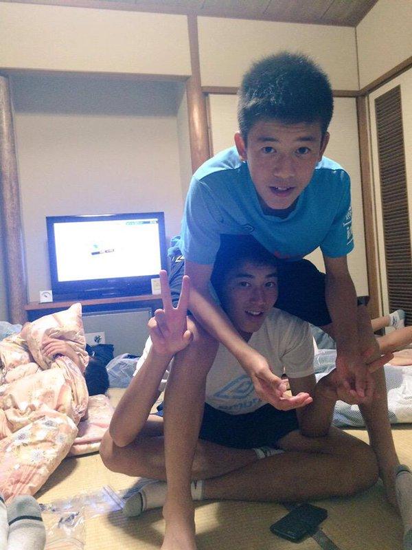 หนุ่มๆรับลมหนาว