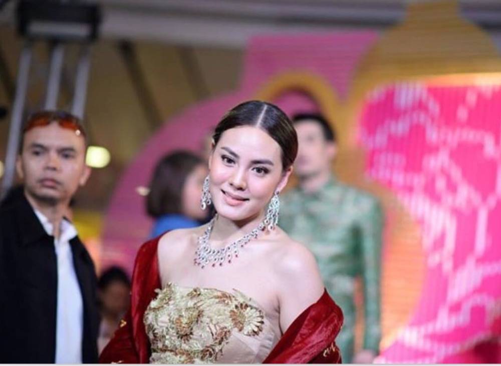 เจนี่ บอยปกรณ์ อวยพรตรุษจีน ขอให้ ..เฮงเฮงเฮง
