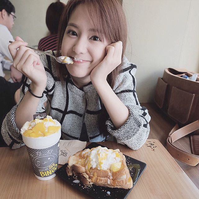 พิมฐา เน็ตไอดอลสุดฮอต
