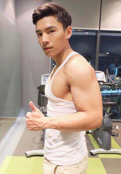 หนุ่มหล่อ หรือ อั่งเปา??