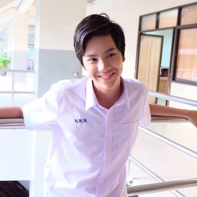 ชอบมากเลย!! ดาวรุ่งน้องใหม่ นนน กรภัทร์ นักแสดงหล่อใสปิ้ง จาก "รุ่นพี่"