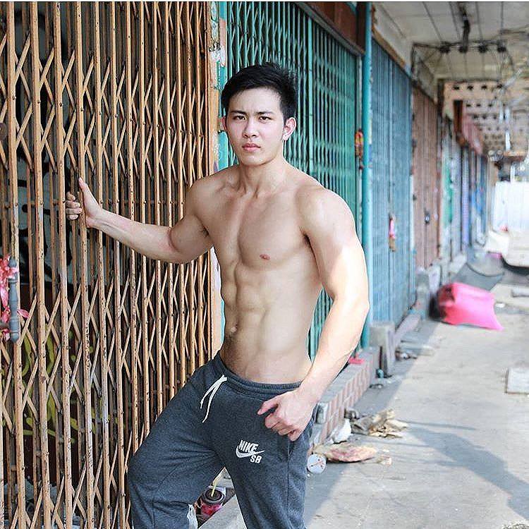 ข่วล่ำฉ่ำแฉะ