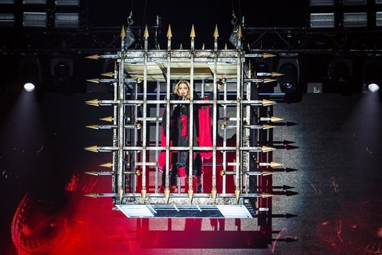 อลังการสมการรอคอย คอนเสิร์ต มาดอนน่า ในประเทศไทย วันนี้ (Madonna Rebel Heart Tour Bangkok)