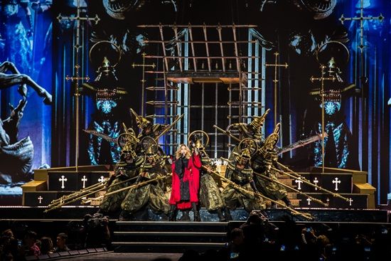 อลังการสมการรอคอย คอนเสิร์ต มาดอนน่า ในประเทศไทย วันนี้ (Madonna Rebel Heart Tour Bangkok)