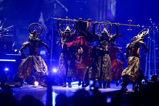 อลังการสมการรอคอย คอนเสิร์ต มาดอนน่า ในประเทศไทย วันนี้ (Madonna Rebel Heart Tour Bangkok)
