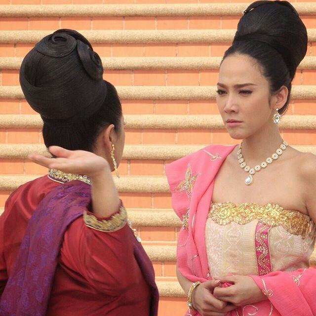 อัพเดทการถ่ายทำ ละครที่สื่อดาราสนใจ>> เพลิงพระนาง วันนี้ ตบกันแล้วจ้าา แซ่บ งานอินเนอร์ต้องมา