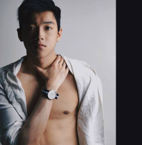 ถอดโชว์เรือนร่าง 1041