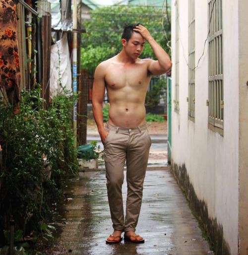ถอดโชว์เรือนร่าง 1041