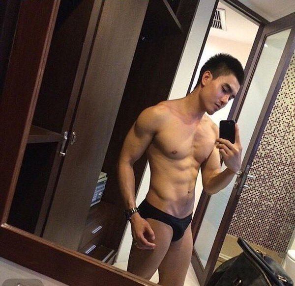 หนุ่มหล่อวันนี้